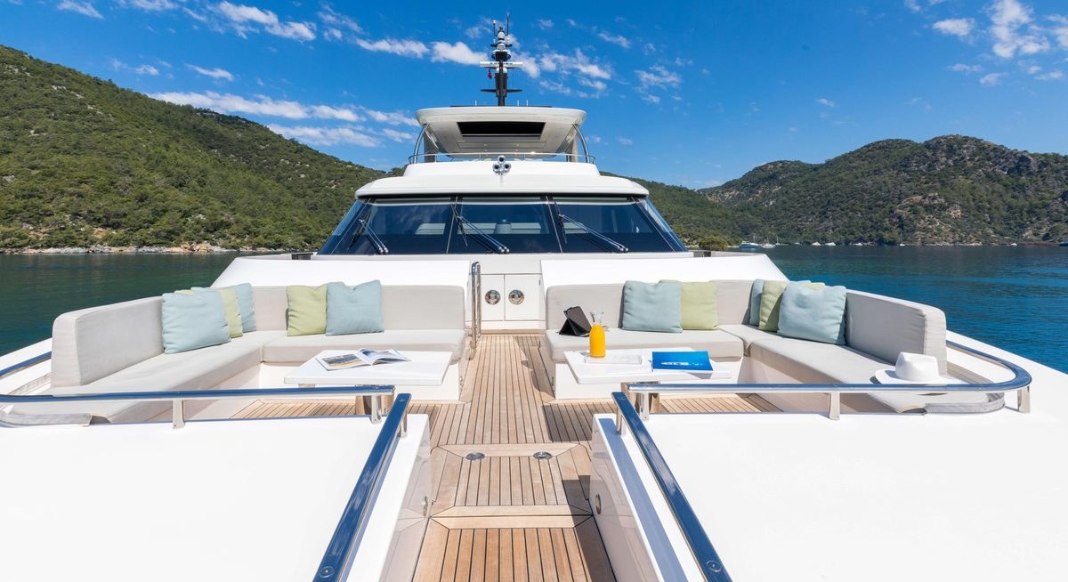 GLORY yacht charter 3