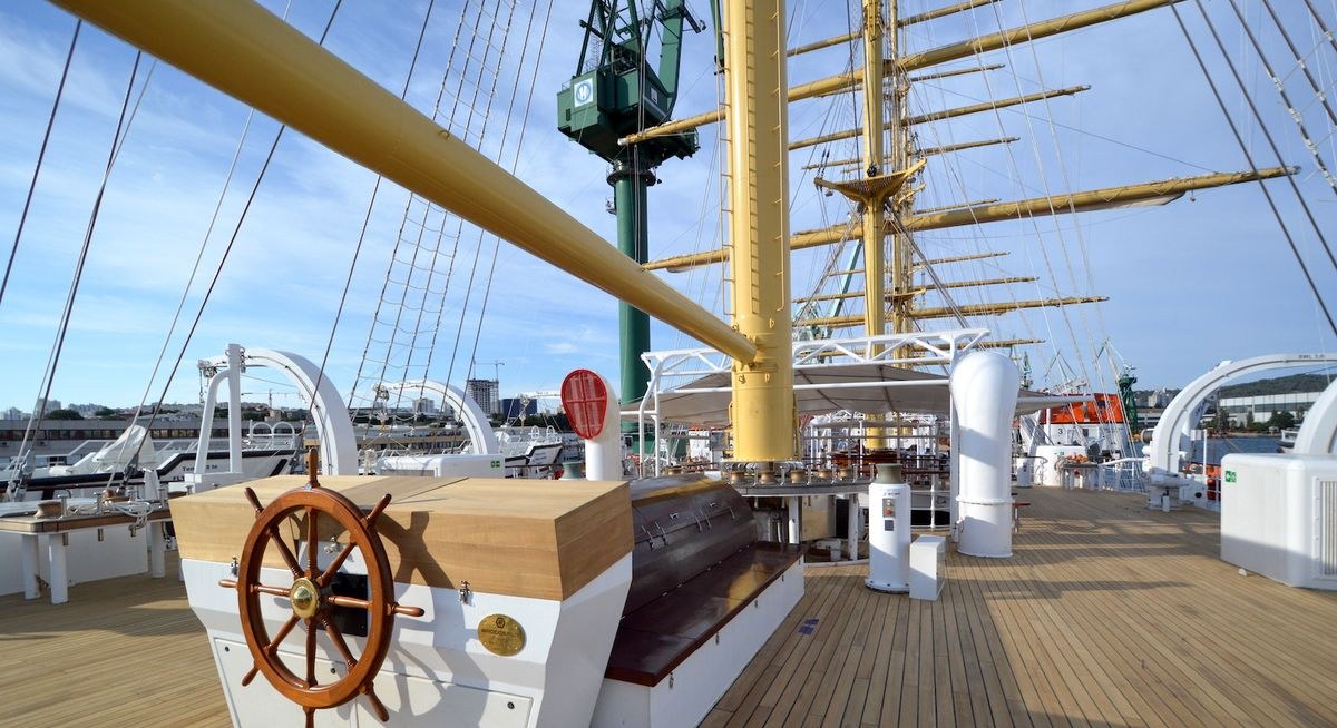 GOLDEN HORIZON yacht charter 2