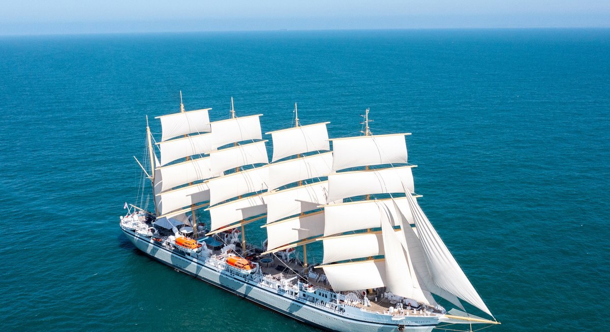 GOLDEN HORIZON yacht charter 1