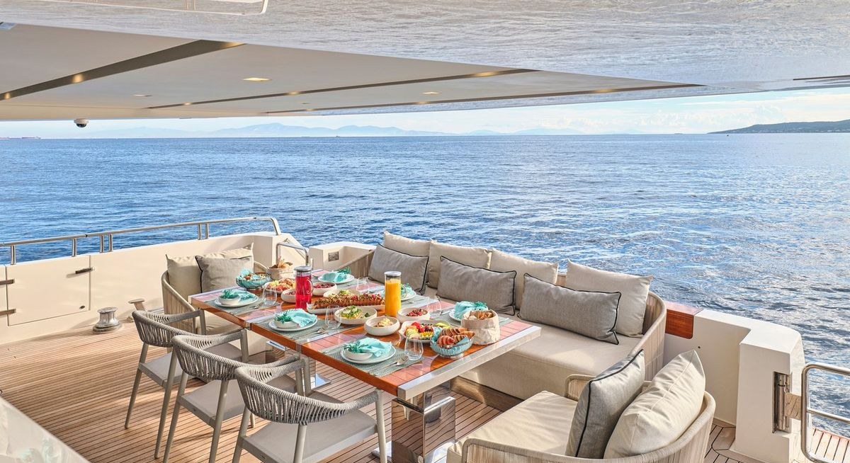GOLDEN YACHT yacht charter 4