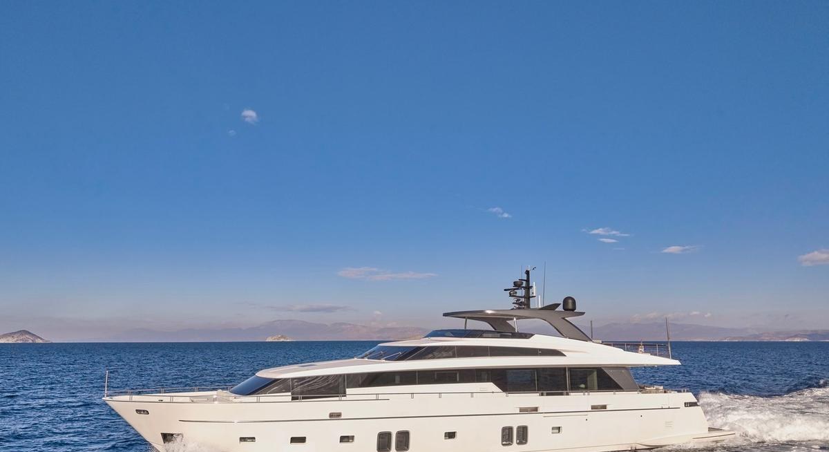 GOLDEN YACHT yacht charter 1