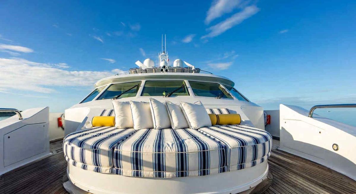 GRADE I yacht charter 2