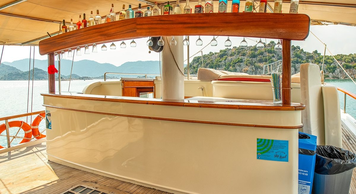 GRAND ALATURKA yacht charter 3