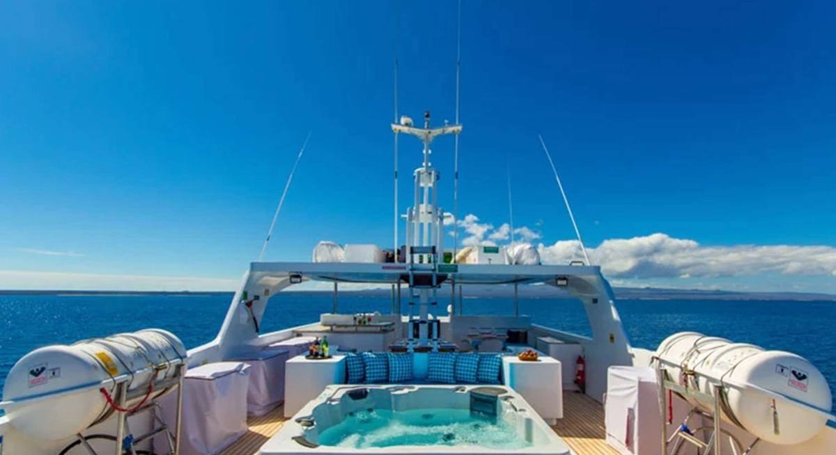 GRAND MAJESTIC yacht charter 2