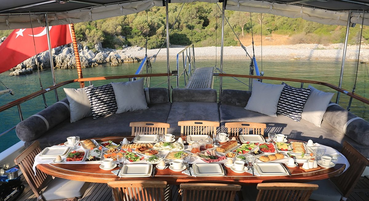 GRAND SAILOR yacht charter 2