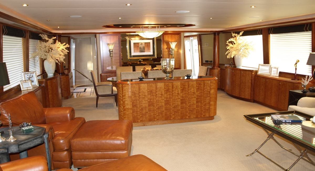 GRATITUDE yacht charter 4