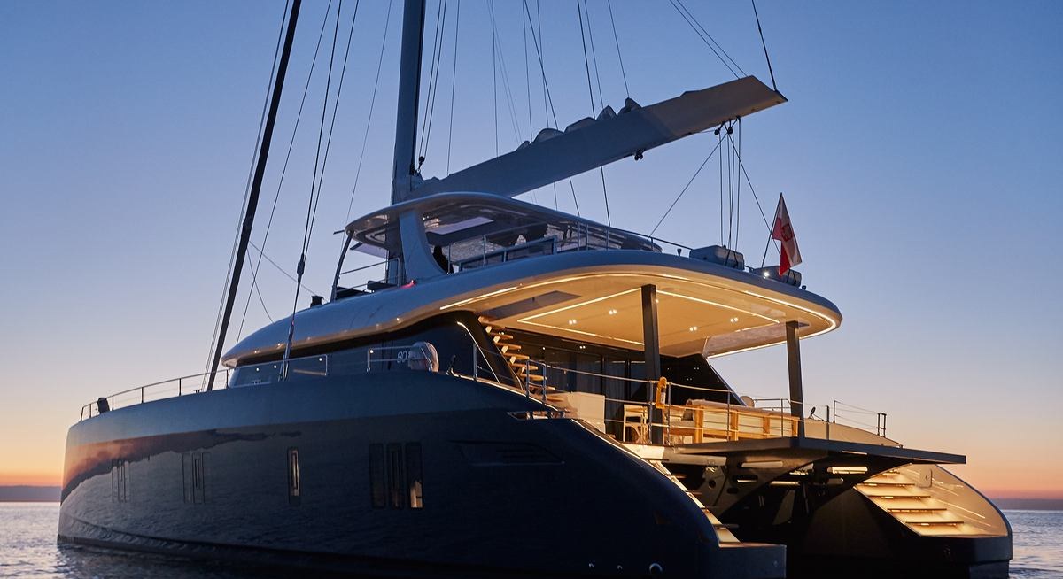 GRAYA yacht charter 5