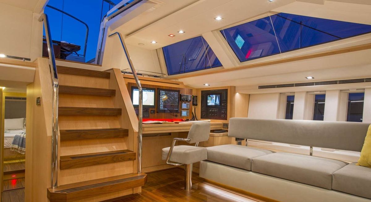 GRAYCIOUS yacht charter 4