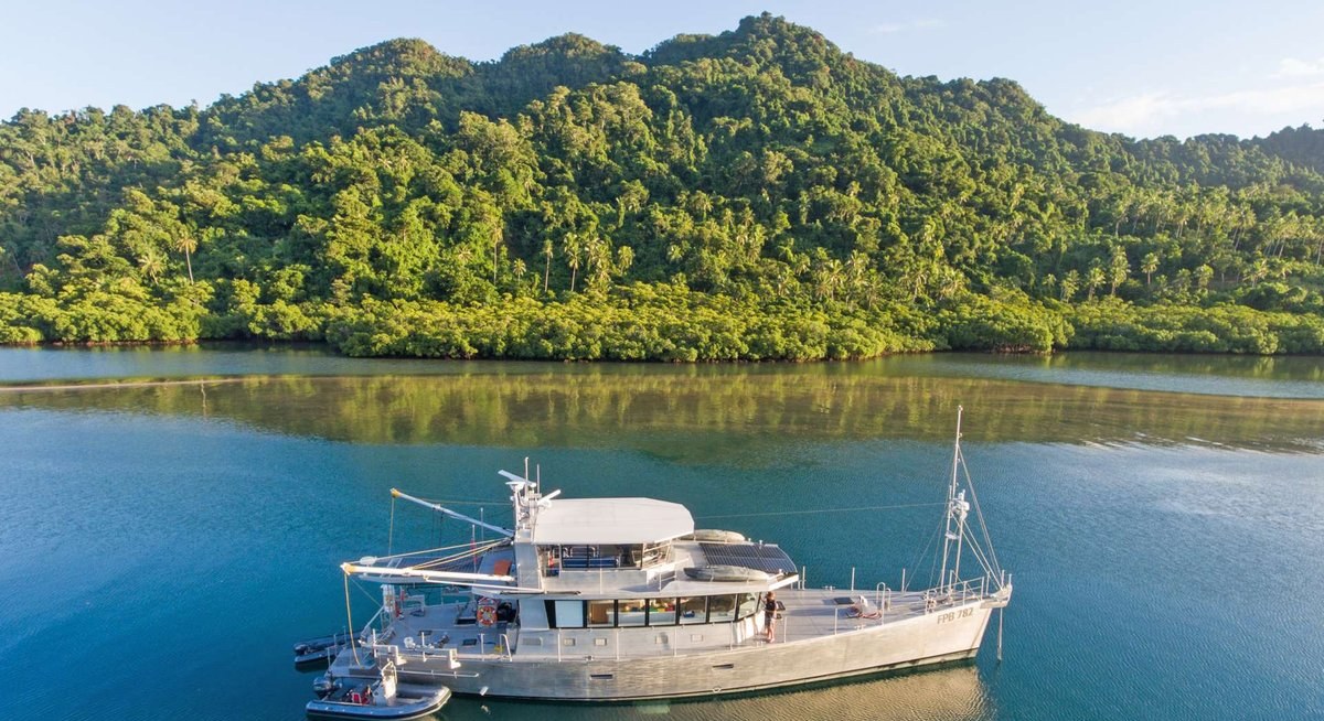 GREY WOLF II yacht charter 2