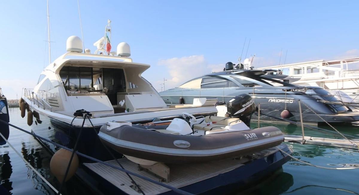 GUARFIRO yacht charter 5