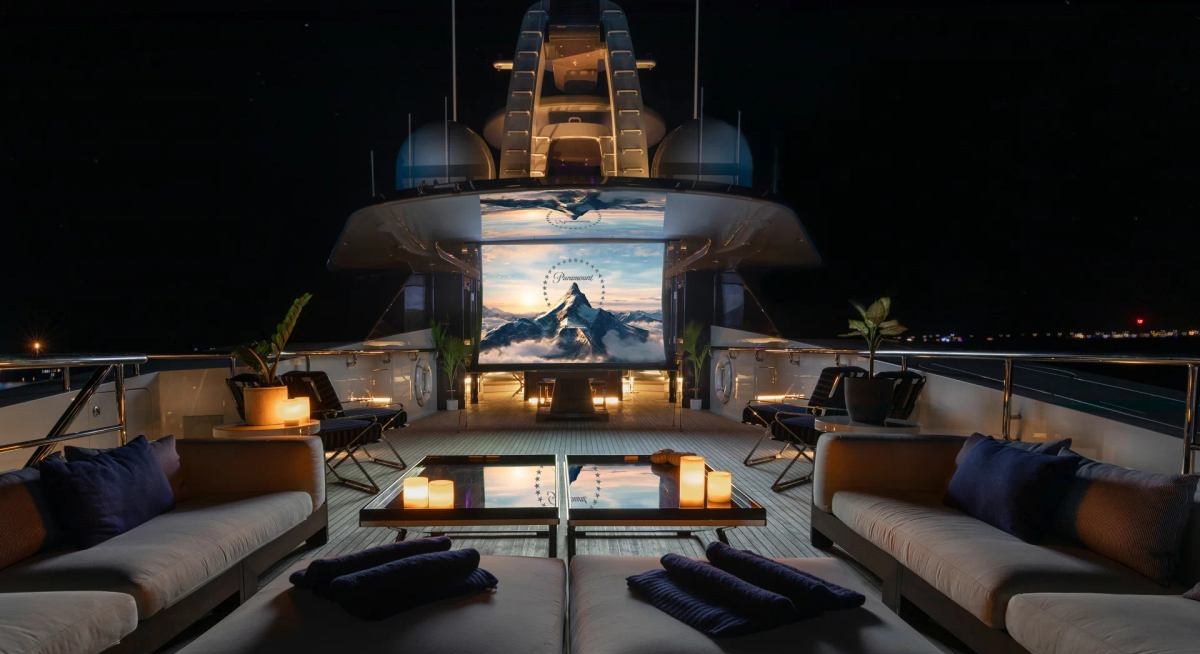 HALO yacht charter 4