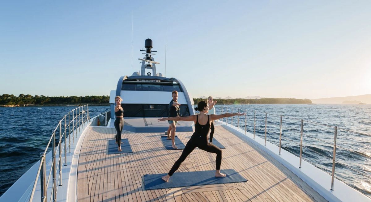 HALO yacht charter 2