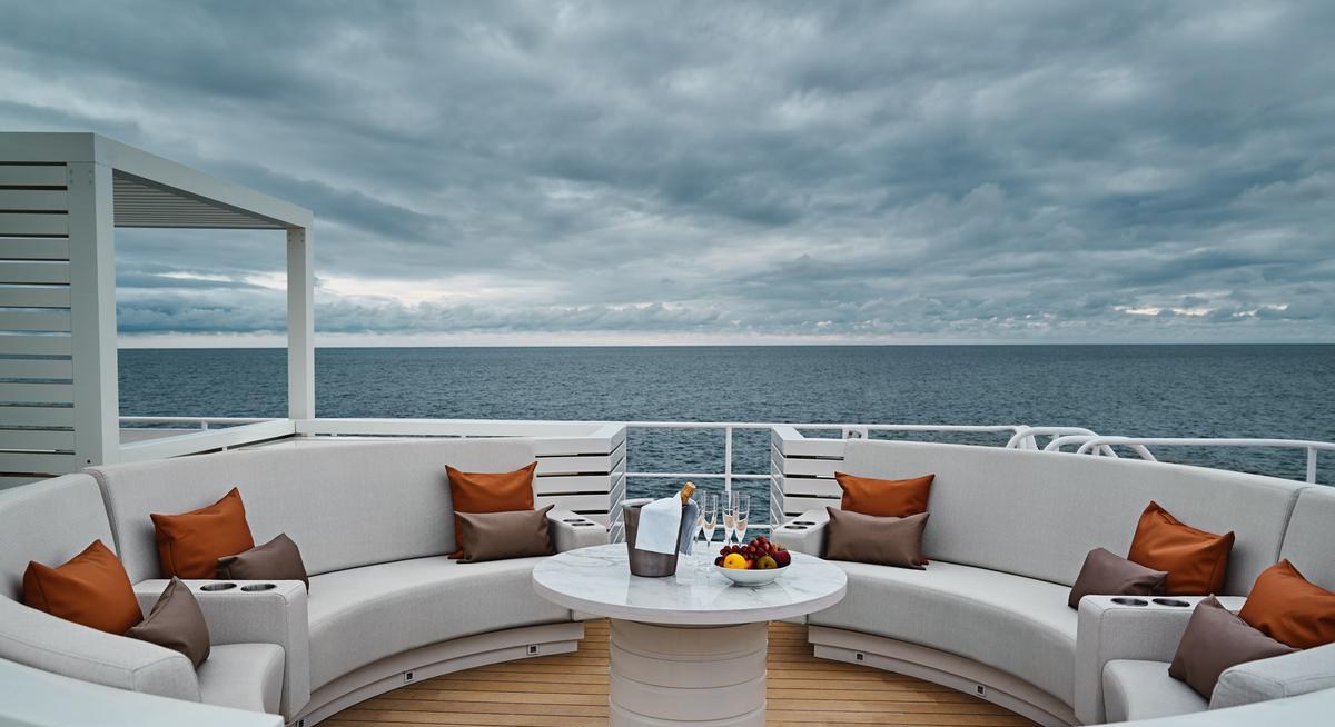 HANSE EXPLORER yacht charter 3