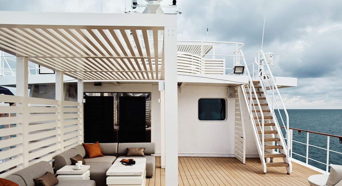 HANSE EXPLORER yacht charter 2