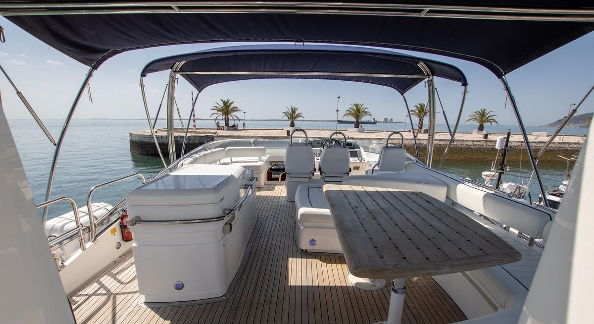 HAPPY DREAM yacht charter 3