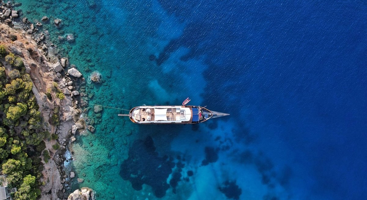 HARMONY G yacht charter 5