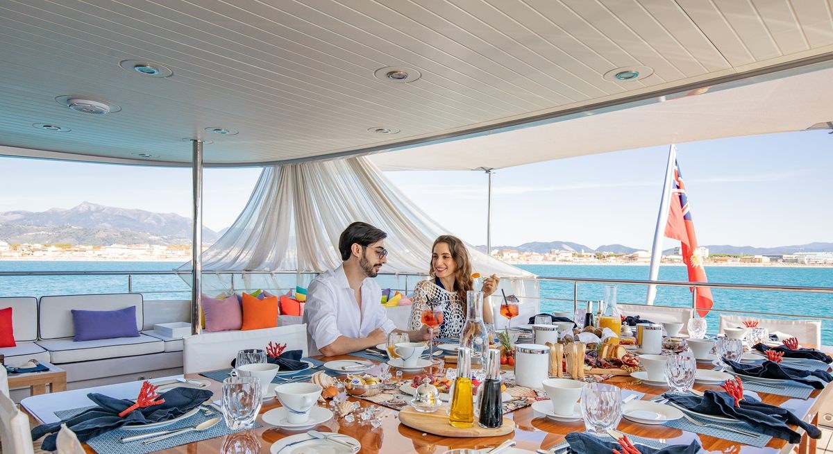 HATT MILL yacht charter 4