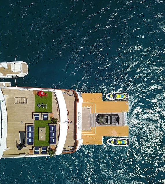 HAVEN yacht charter 2