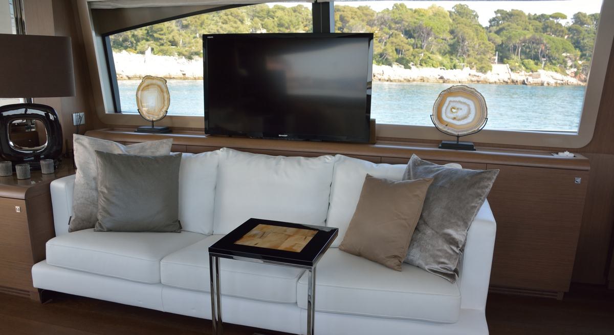 HEAL yacht charter 5