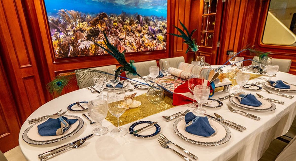 HEAVEN CAN WAIT yacht charter 5