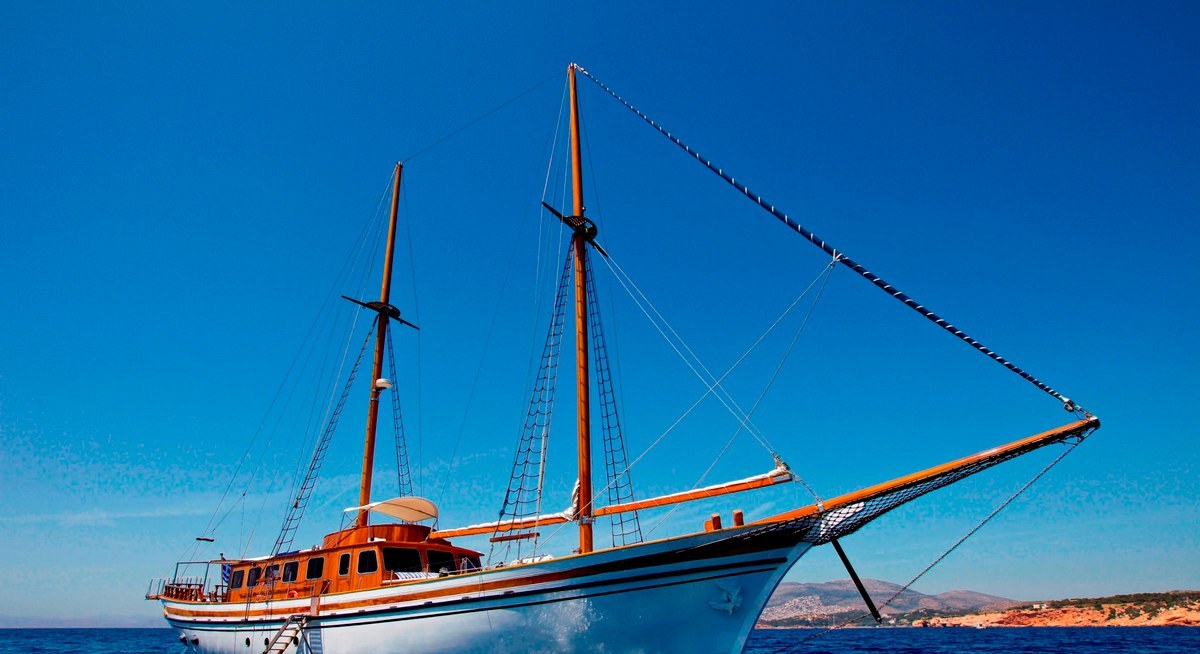 HERMINA yacht charter 5