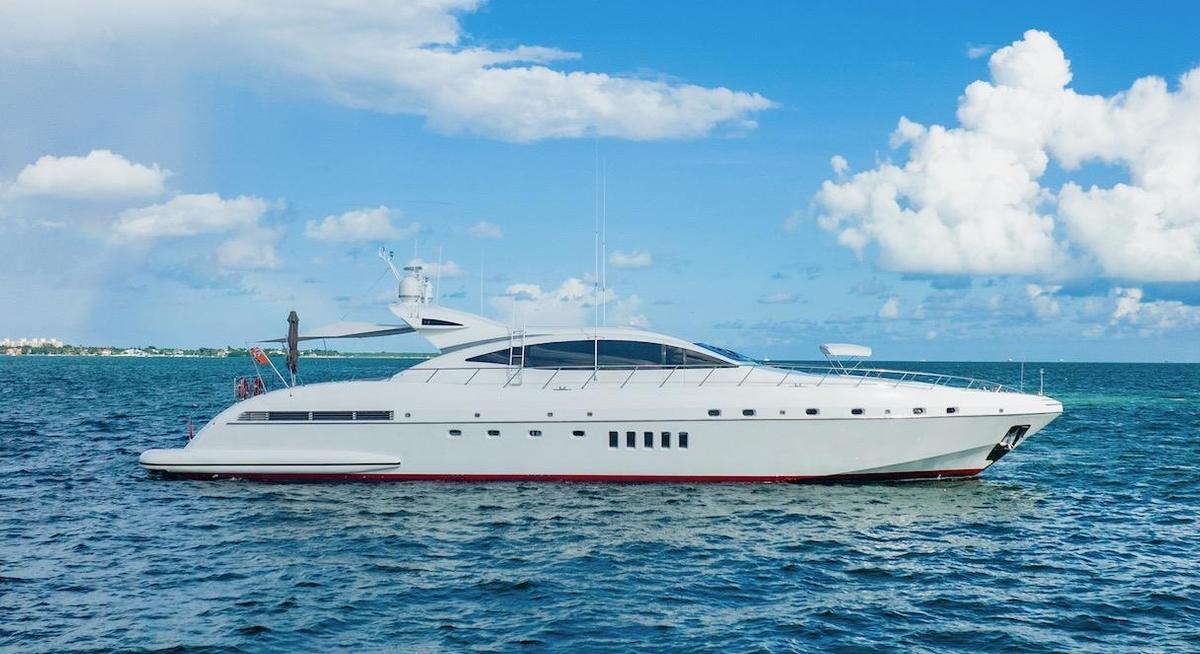 HOUDINI yacht charter 1