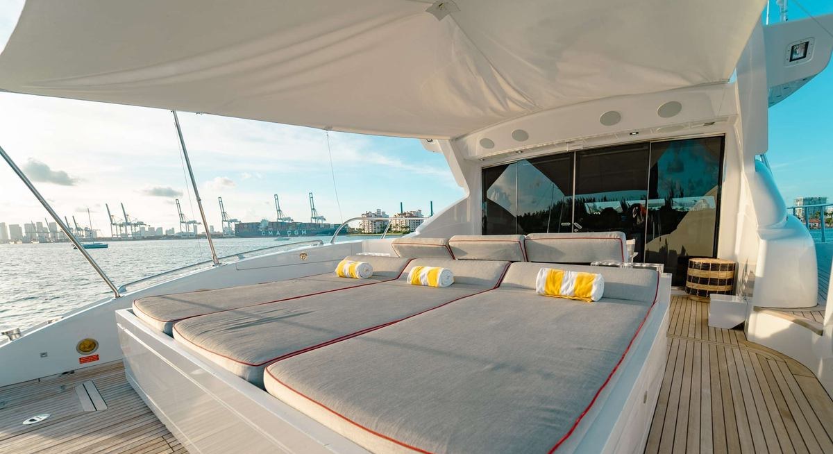 HOUDINI yacht charter 3