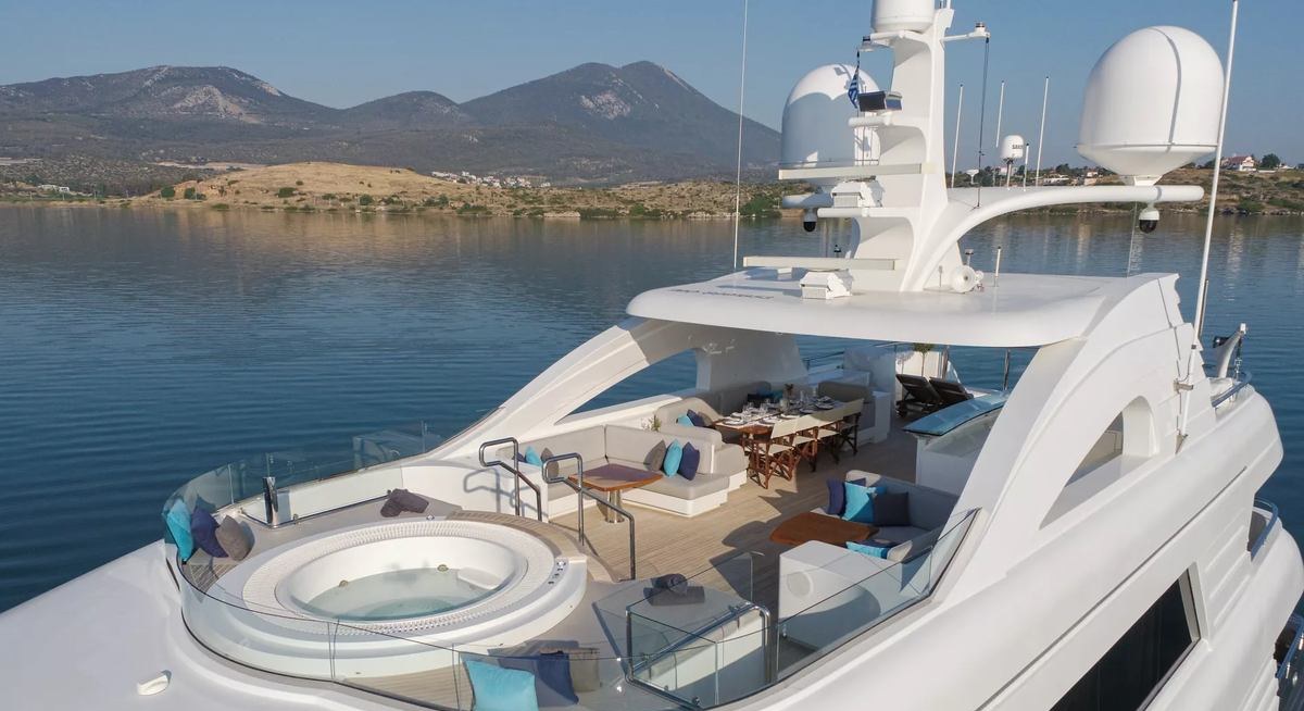 I SEA yacht charter 2