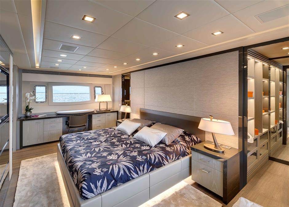 IARY yacht charter 3
