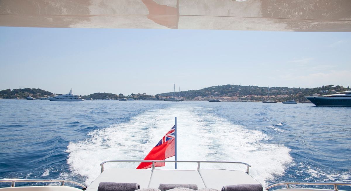ICARE yacht charter 4