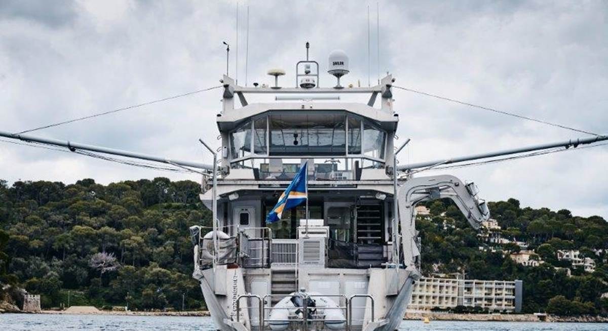 ICEBERG yacht charter 4