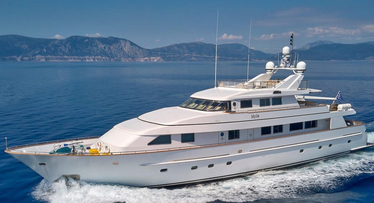 IDYLLE yacht charter 1