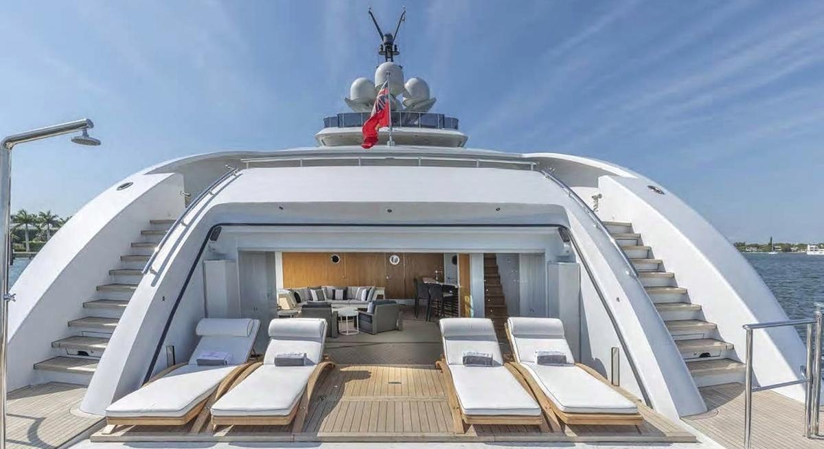 ILLUSION yacht charter 5
