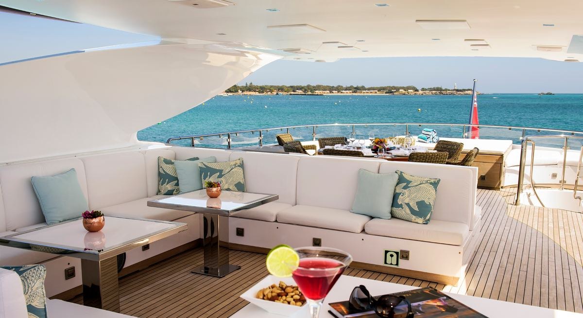 IMPULSIVE yacht charter 4