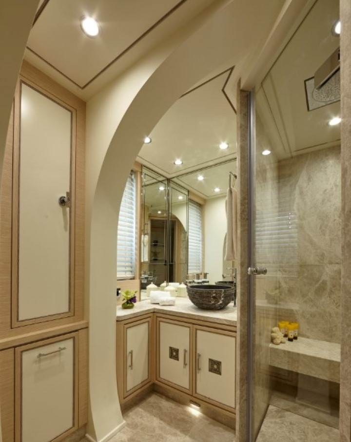IN LOVE yacht charter 2