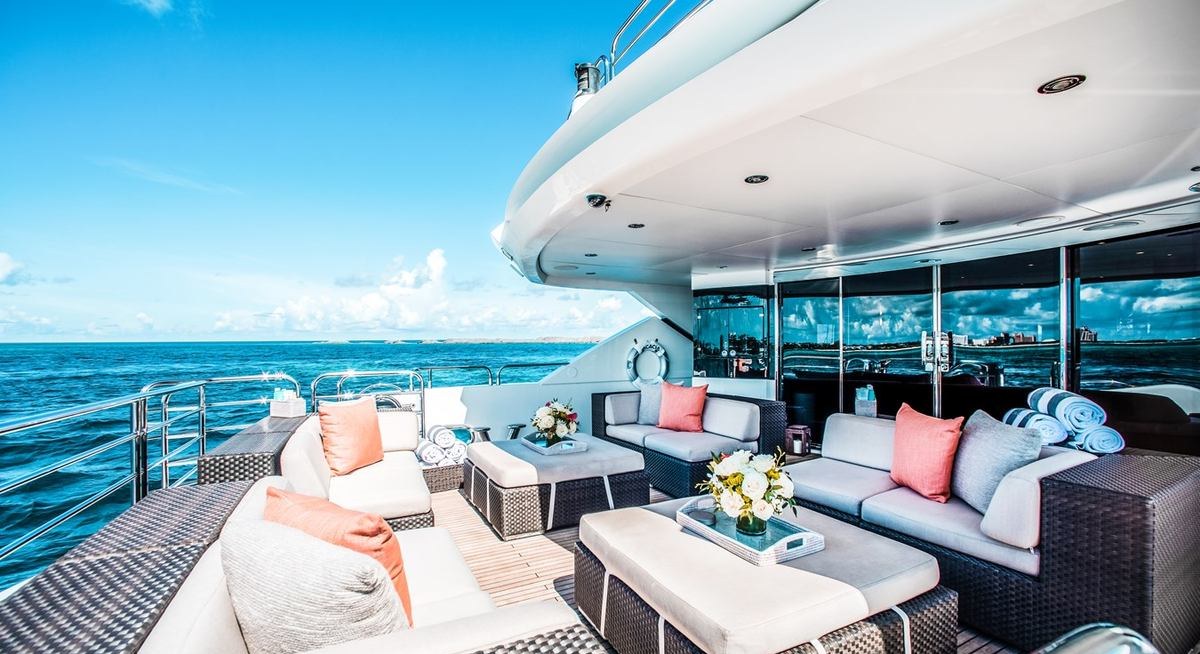 INCITATUS yacht charter 4