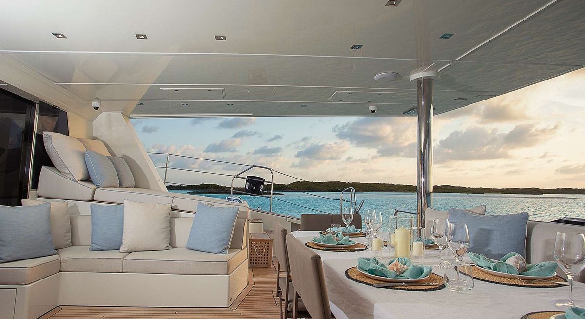 INDABLUE yacht charter 4