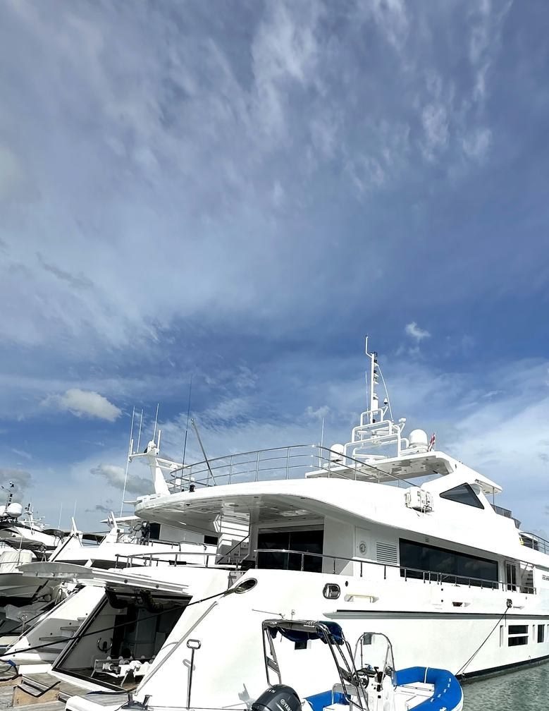 INDIANA yacht charter 5