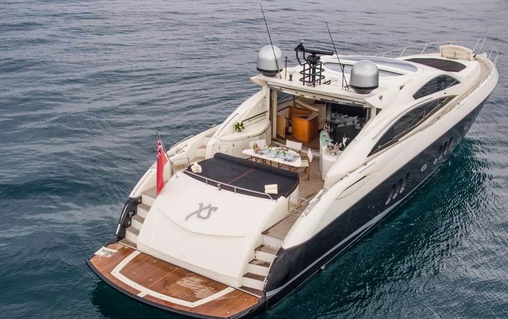 INFINITO yacht charter 1