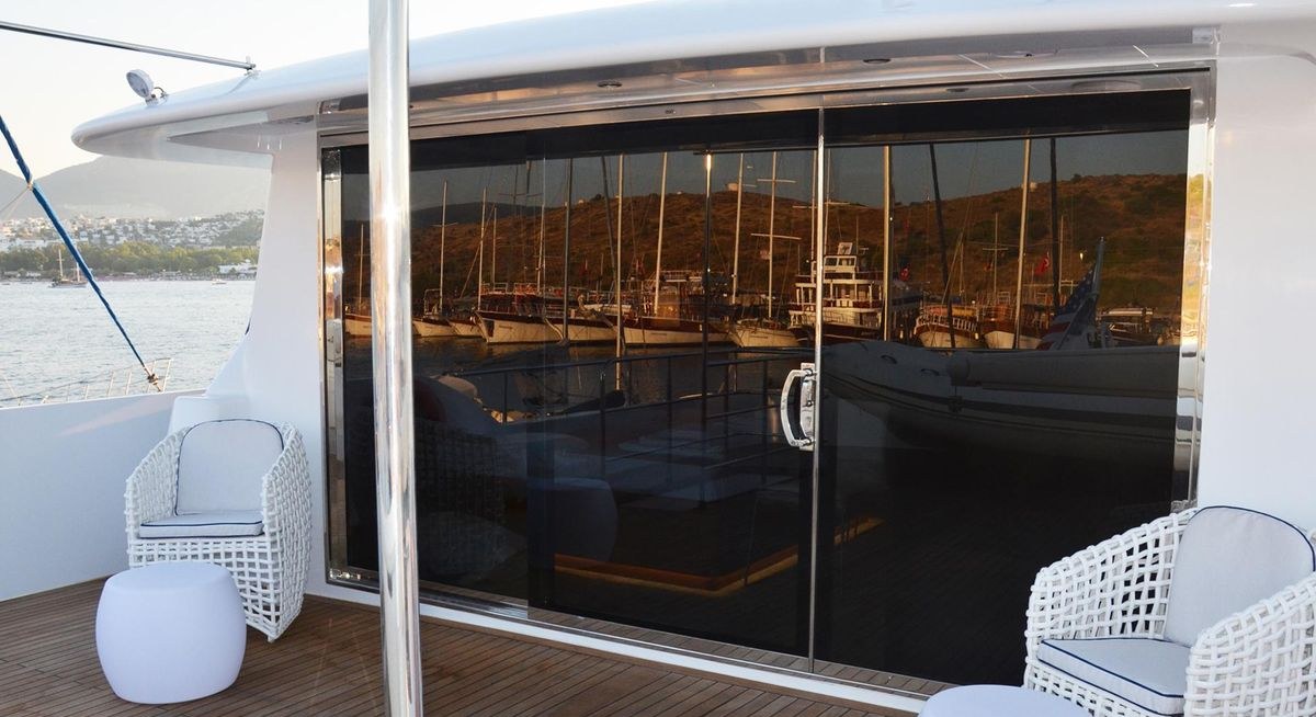 INFINITY II yacht charter 4