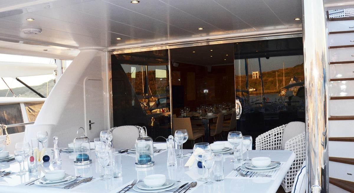 INFINITY II yacht charter 5
