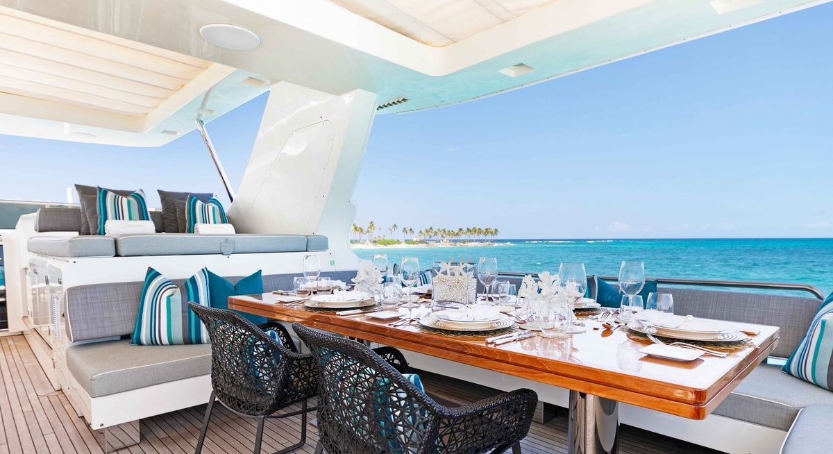 INSIEME yacht charter 4