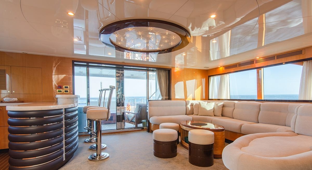 INTRIGUE yacht charter 3