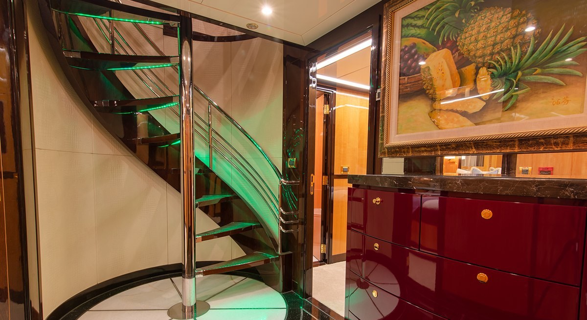 INTRIGUE yacht charter 5