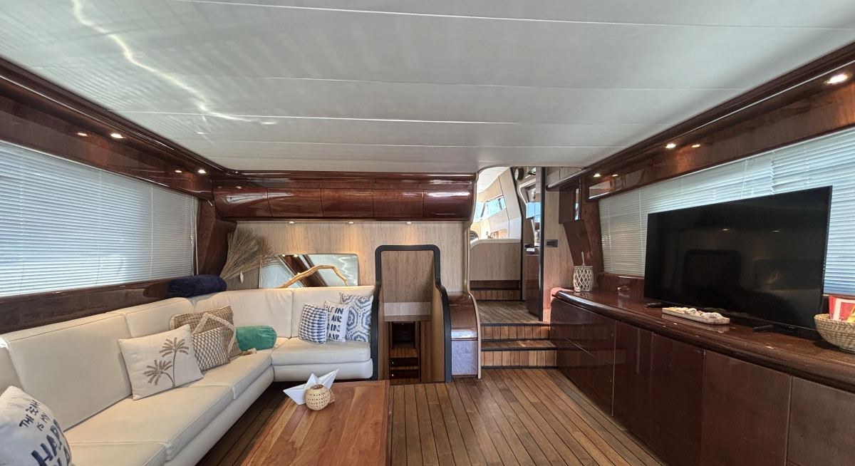 IODA II yacht charter 4