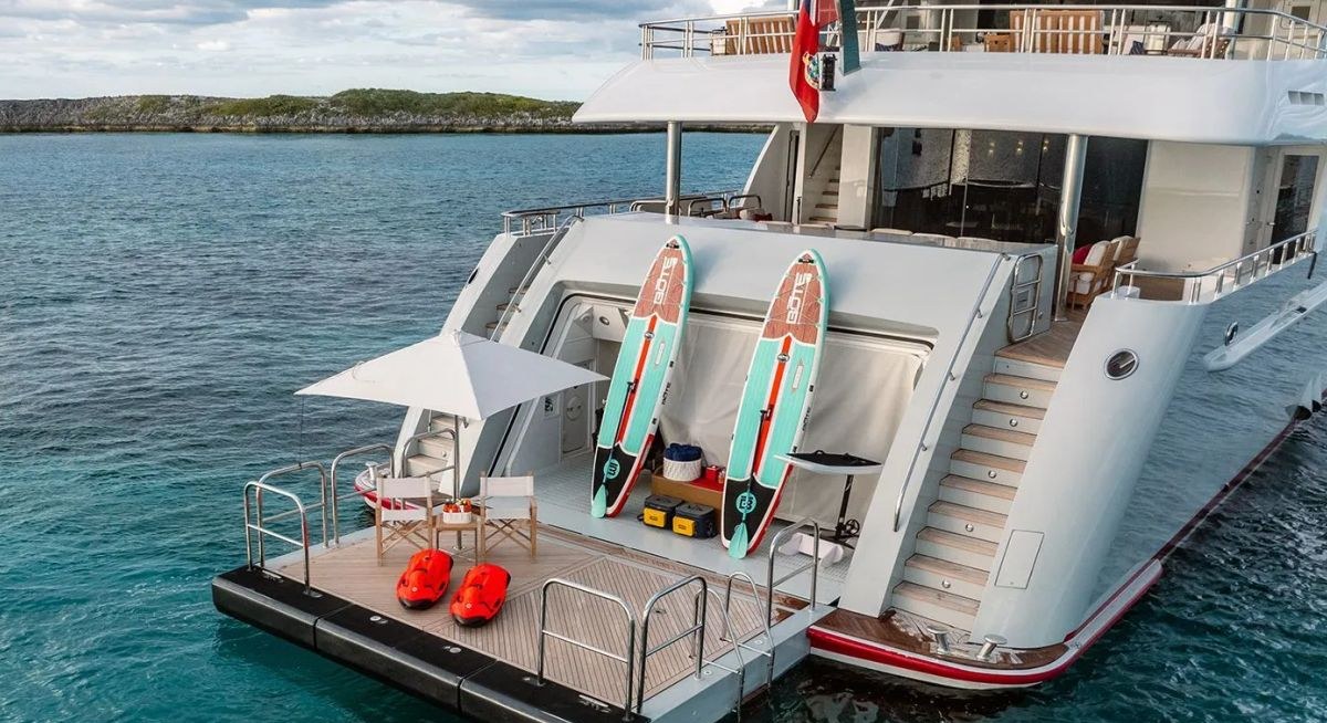 IRON BLONDE yacht charter 5