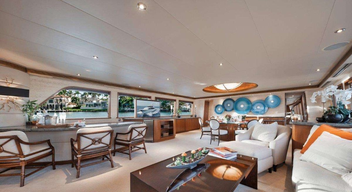 ISLAND GIRL yacht charter 5