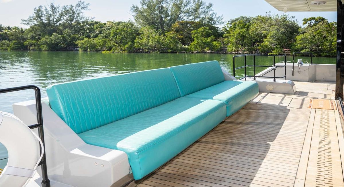 ISLAND MAJESTY yacht charter 5