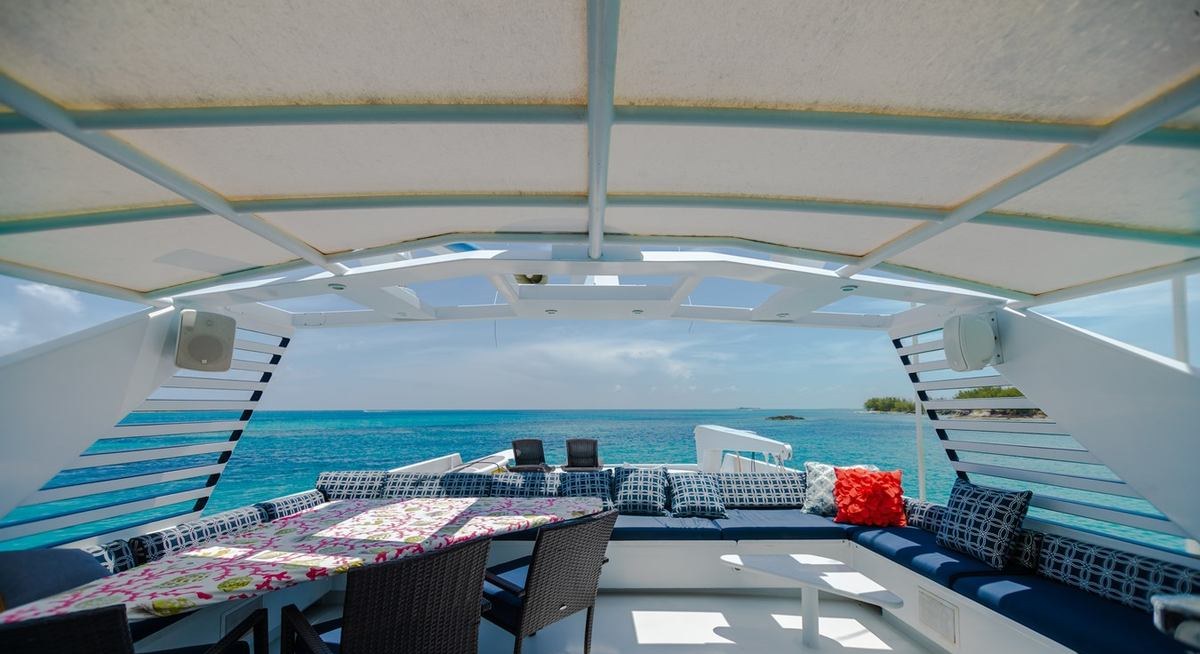 ISLAND TIME yacht charter 4