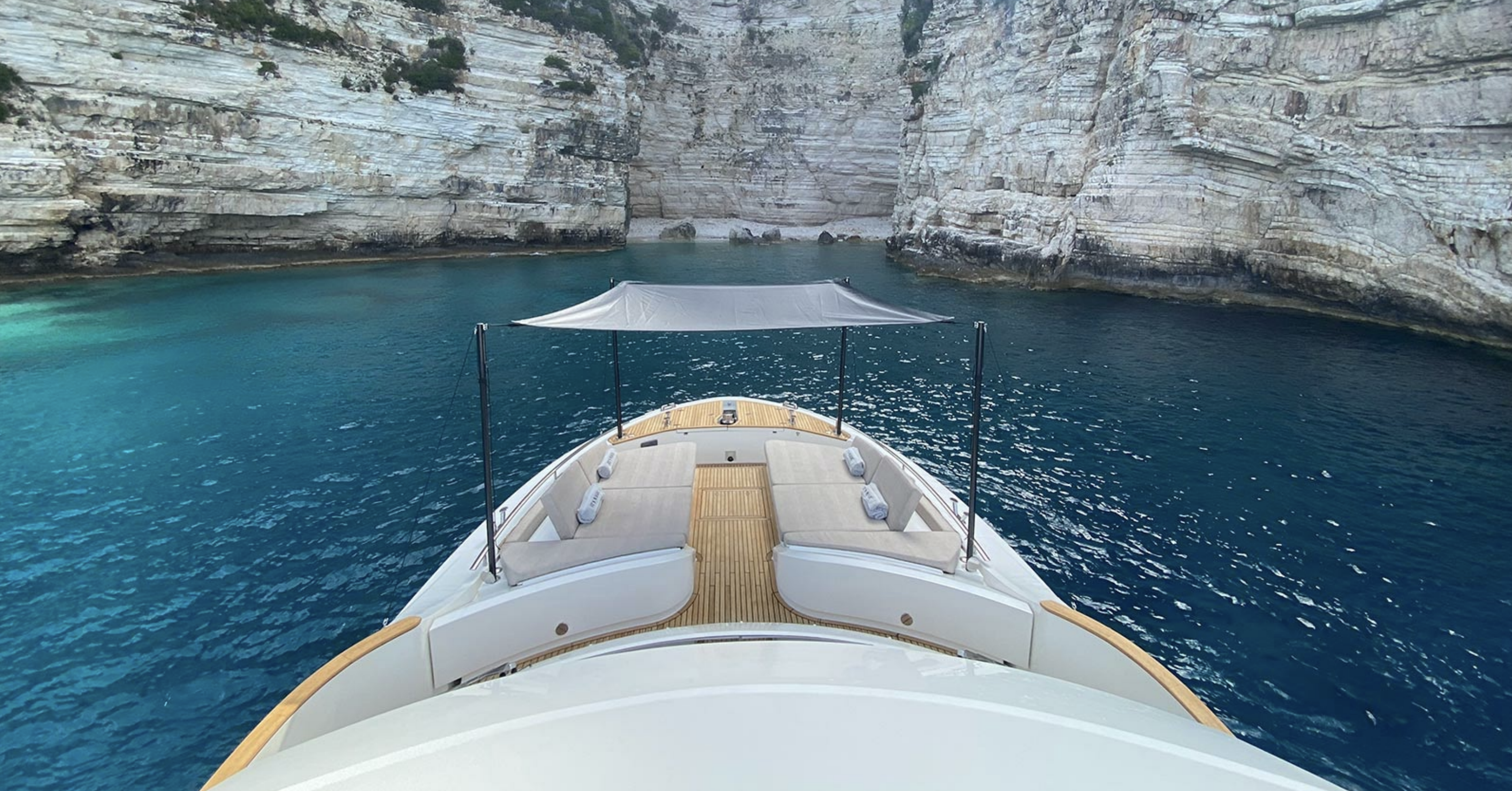 IT'S MAGIC yacht charter 3
